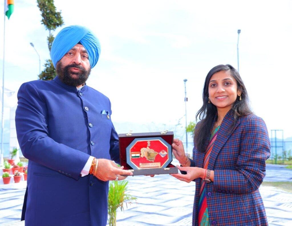 राज्यपाल ने पौड़ी में जिला अस्पताल का निरीक्षण किया, आधुनिक जिला पुस्तकालय का किया लोकार्पण