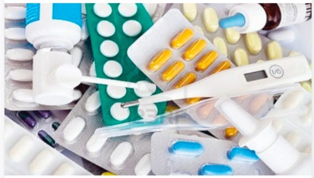 पश्चिम एशिया संकट का असर : पैरासिटामॉल समेत कई दवाएं महंगी, कच्चे माल की कीमतों में 40% तक उछाल