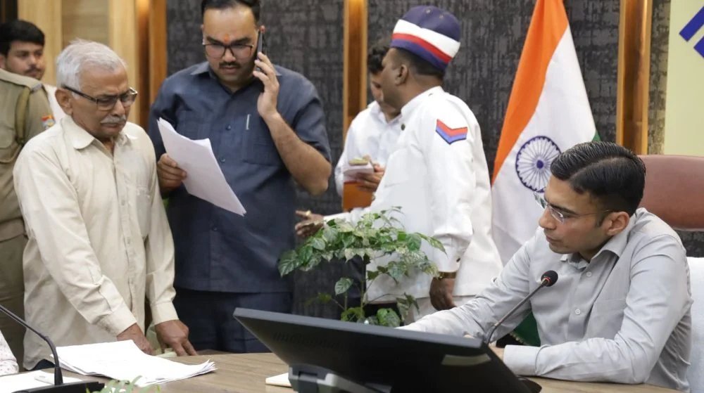 भूमि विवाद प्रकरण में डीएम सविन बसंल के हस्तक्षेप से वर्षों से लटके भूमि सीमांकन पूर्ण