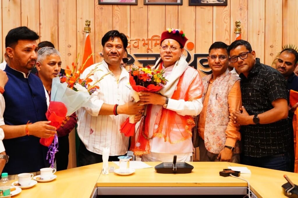 चारधाम में यात्रियों की संख्या सीमित न करने के राज्य सरकार के निर्णय का स्वागत, मुख्यमंत्री पुष्कर सिंह धामी का जताया आभार