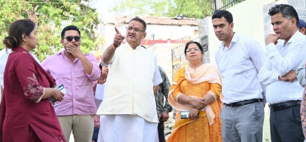 अनारवाला-मालसी मोटर मार्ग के मरम्मत एवं सुधार कार्यों का कैबिनेट मंत्री जोशी ने लिया जायजा