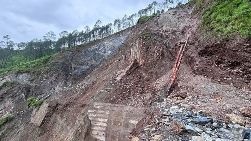 सुयालकोट भूस्खलन का हो स्थायी समाधान