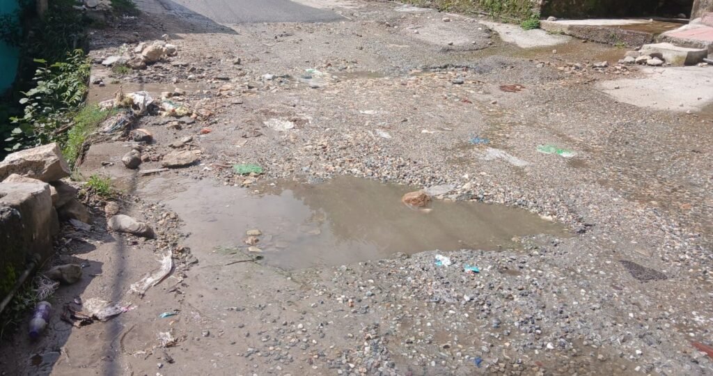 कर्णप्रयाग-नैनीताल हाइवे पर क्षतिग्रस्त काजवे हादसों को देता न्यौता
