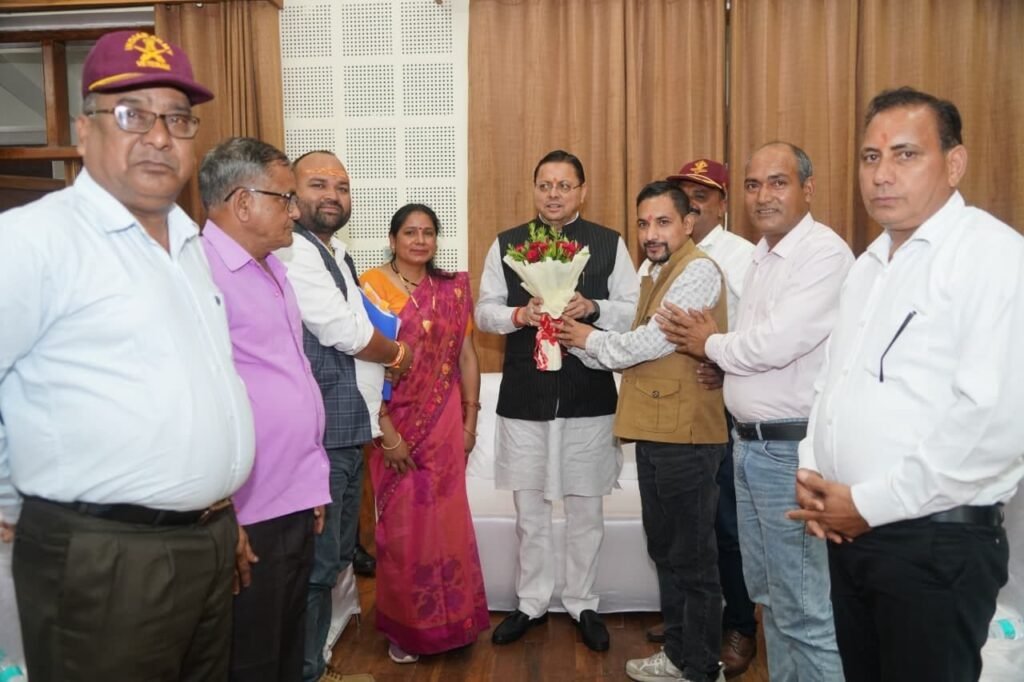 मुख्यमंत्री से मुलाकात का असर : धाकड़ धामी का धाकड़ एक्शन, सैनिकों के गांव लुठियाग की 21 साल पुरानी सड़क मांग पर एक घंटे में कार्रवाई, 15 दिन में मांगी रिपोर्ट